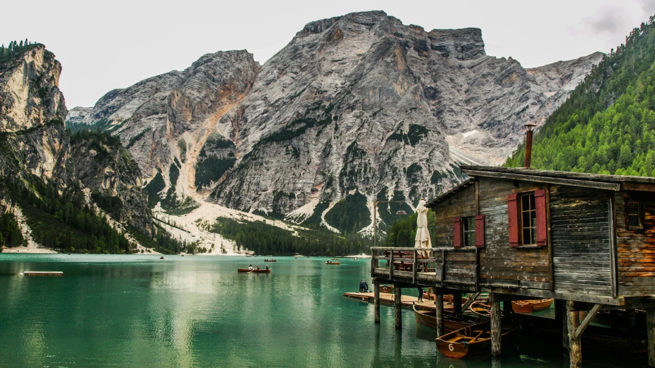 Lake Hikes: A Complete Guide for Nature Lovers and Hikers